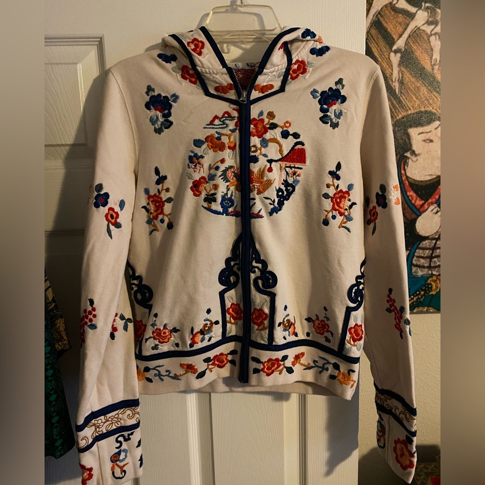 EUC Lucky Brand embroidered hoodie